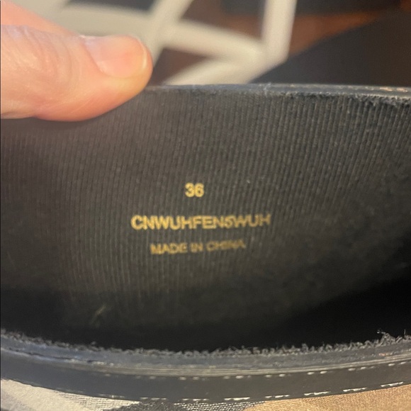 Burberry Black and Tan Winter Rain Boots - Picture 2 of 4